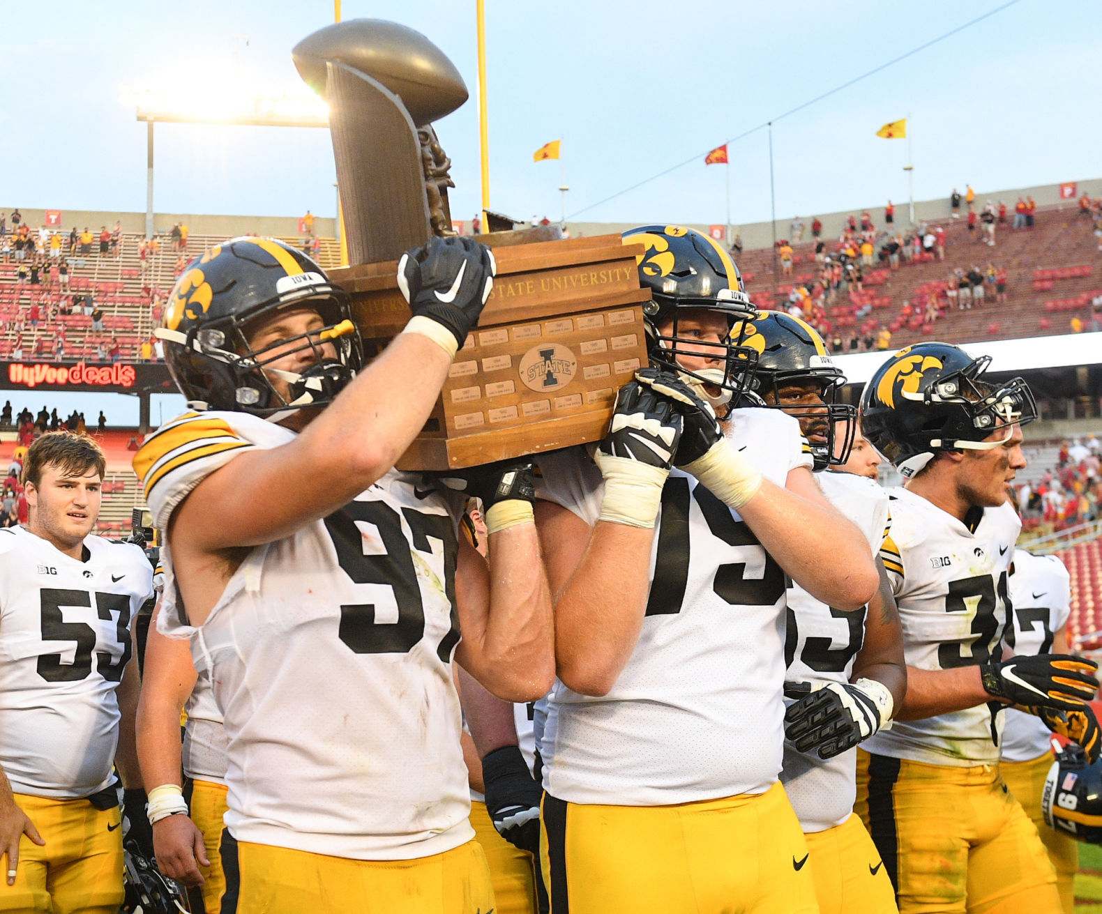 091121-qc-spt-iowa-isu-fball-074